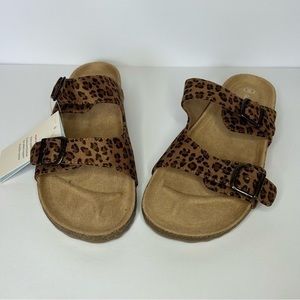 Cat & Jack Double Buckle Molded
Slip-On Footbed Sandals Leopard Tan